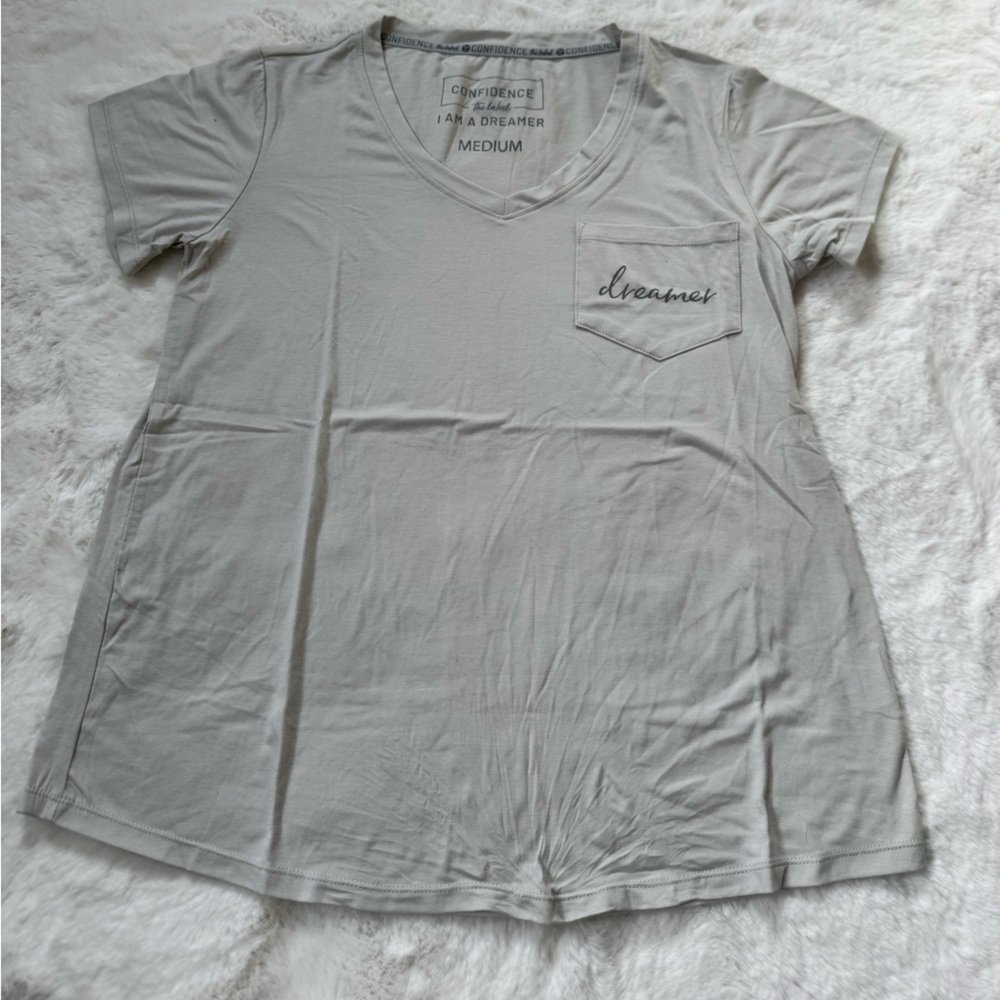 Itworks Confidence label Dreamer tee